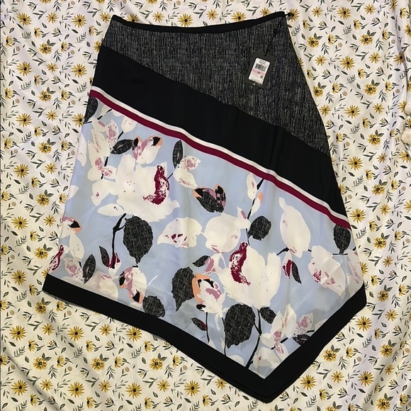 NWT DKNY Asymmetrical Skirt - Black, White, and Blue Floral - Picture 2 of 8